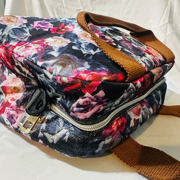 NWT Castura Insulated Handbag/Tote – For Women or Men - Picture 4 of 6